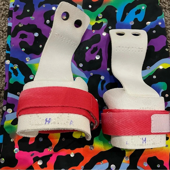 Girls Gymnastics Grips and Grip Bag - Picture 6 of 7